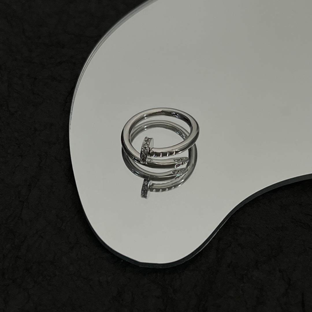 Juste Un Clou Diamonds Ring